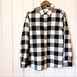 Tilley Black and White Plaid Button down. Size XL.
